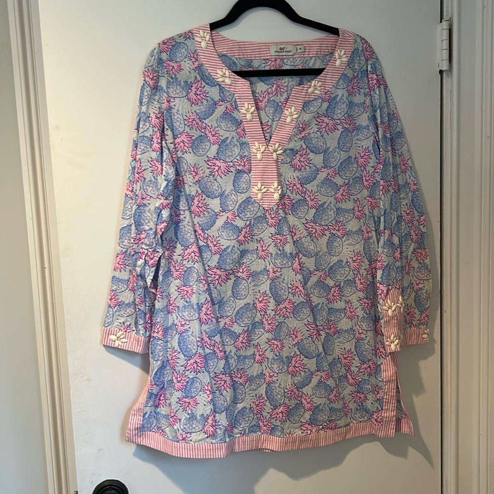 Vineyard Vines pineapple tunic/cover up -medium